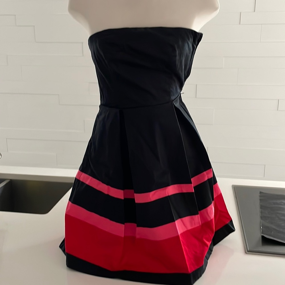0 ⭐️HP⭐️RW&CO. Strapless Black Lined Dress with Pink and Red Stripes (so cute!)